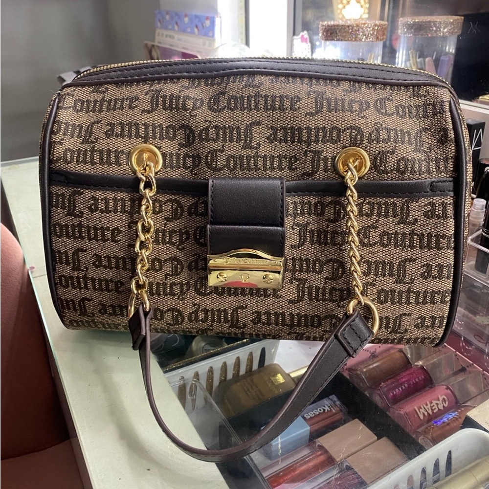Juicy couture barrel bag